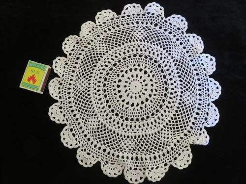 White crochet doilie - cotton 32cm