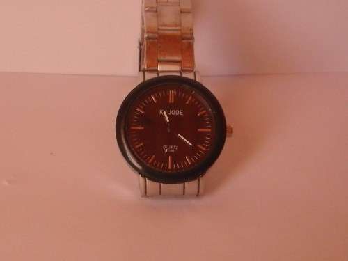 Women's Watch - Knuode K885 Round Fashion Analog with battery  (Black on Silwer)
