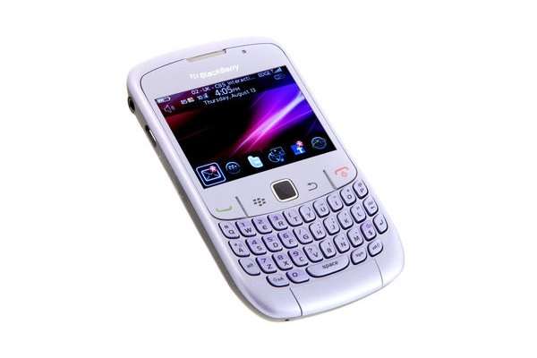***** BLACKBERRY 8520 CURVE ***** WHITE EDITION ***** BRAND NEW, SEALED IN BOX *****