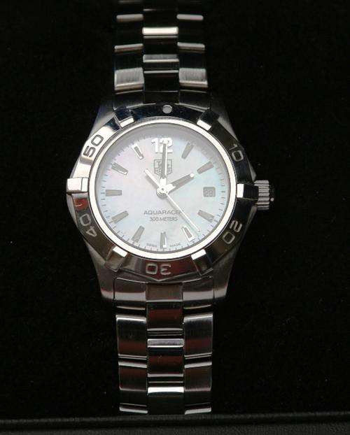 Watch ladiesTag Heuer Aquaracer with box