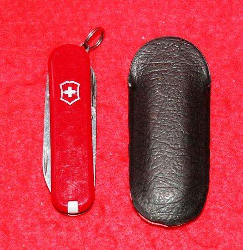 Victorinox Swiss Army Knife - Classic SD