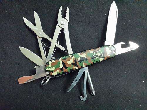 Victorinox -Deluxe Tinker Swiss Army Knife Camo Scales