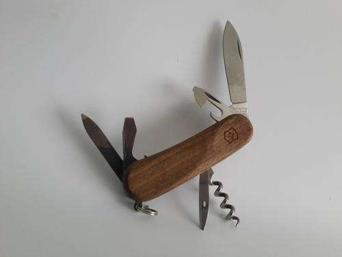 Victorinox Swiss Army knife Evowood 10 Walnut Scales Delemont Collection