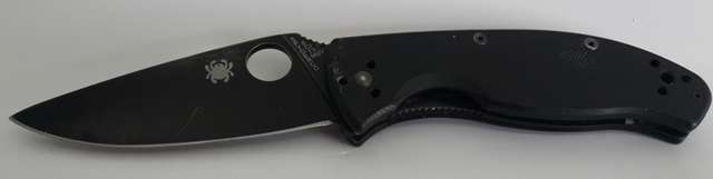 Spyderco Tenacious 3.38  folding  Pocket Knife with side clip and lock Blade