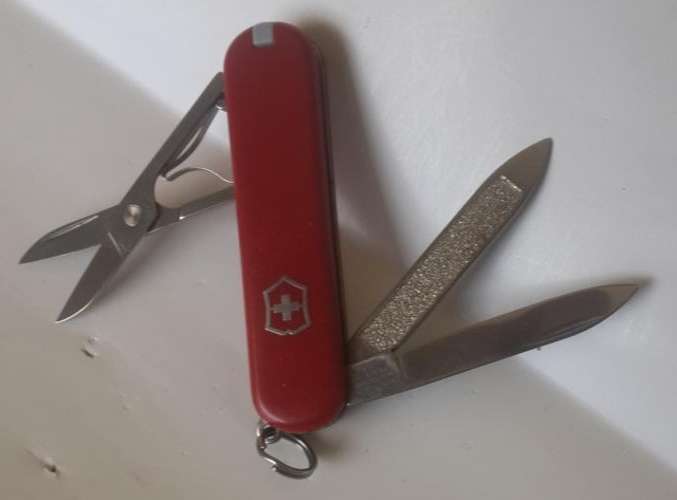 Swiss Army Knife .Victorinox- Classic Red Scales 58 mm