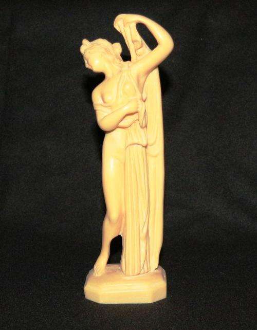 Lady Statue, Made in Italy, 20.5cm tall