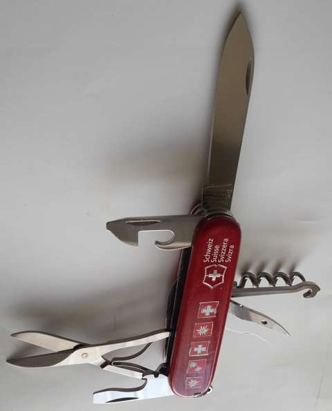 Swiss Army knife (Huntsman)Victorinox  Red Scales Schweis Logo on Scales