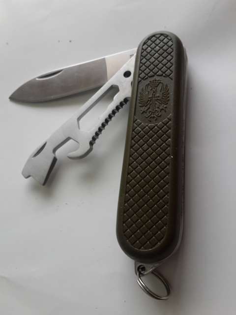 Pocket Knife Stainless Army Colour with crest on scale Blade 75mm