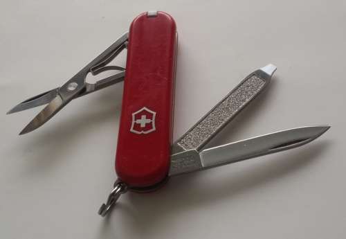Victorinox Swiss Army Knife - Classic SD