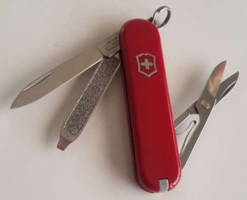 Victorinox Swiss Army Knife - Classic SD