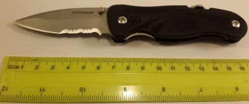LEATHERMAN CRATER C33X SERRATED BLADE FOLDING POCKET KNIFE