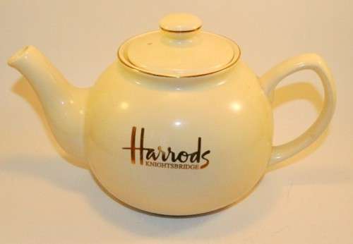 Tea Pot Harrods H 13.5 width handle to Spout 23cm