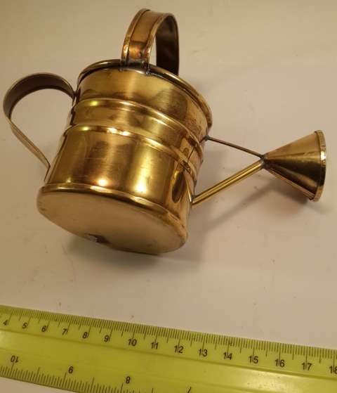 Small Brass watering Can Hight 11cm
