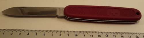 Victorinox - Solo- Swiss  Knife Red Scales with  Size 111mm