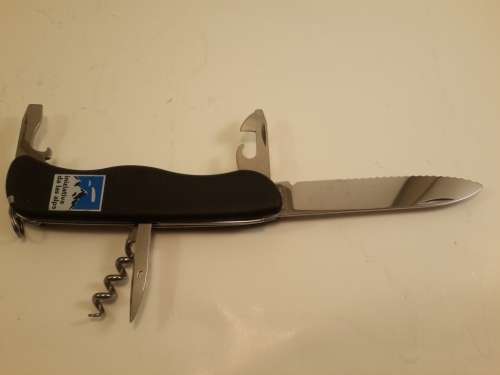 Victorinox Swiss Army Knife -Picknicker With main blade lock