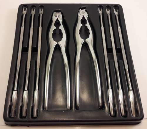 Set two nut crackers and six olive sticks