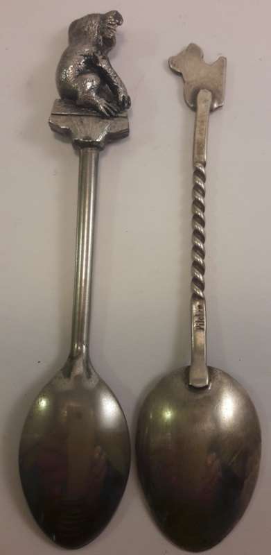Vintage Set 2 tea spoons Australia
