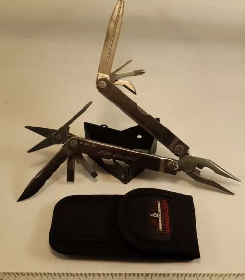 Leatherman PST 2  Retired Good condition 11/98 With nylon Pouch Collectable