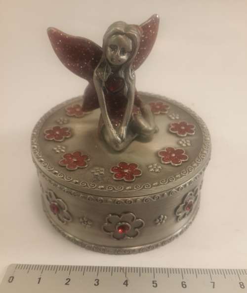 Metal Trinket box as per Pictures