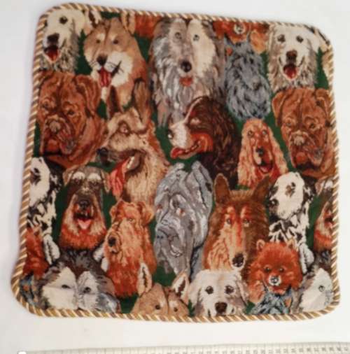 Cushion Cover 40 x 40 Machine Woven Tapestry with Dogs Motiv
