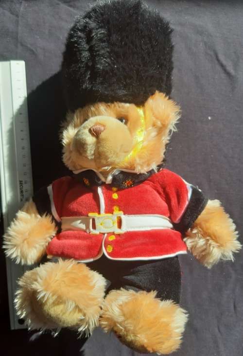 Teddy Bear from London  British Guard 250 Birthday H35 cm
