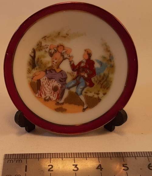 Small Plate on stand by Pierre Dumas Limoges France Dia 6 cm plus pill box