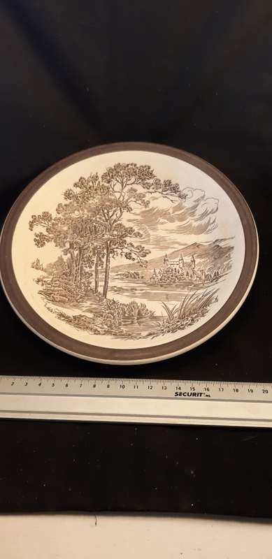 Countryside Enoch Wedgewood Tunstall Ltd England 21 cm Brown on White plate