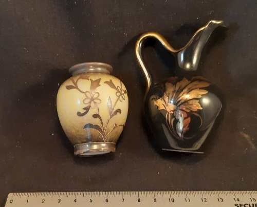 Two Small Vases as per pictures
