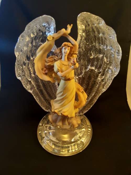 Angel Of Joy "Heaven's Crystal Blessings" Figurine as per pictures Hight 21 width15cm