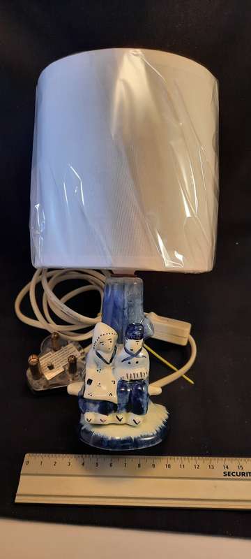 Delft Blue  Couple Table Lamp with white shade