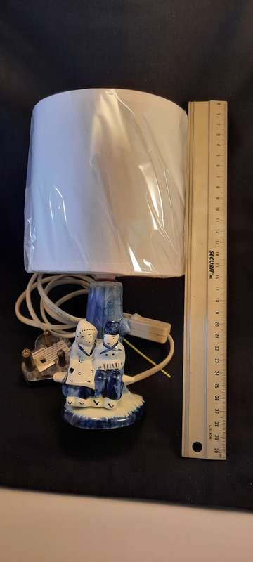 Delft Blue  Couple Table Lamp with white shade
