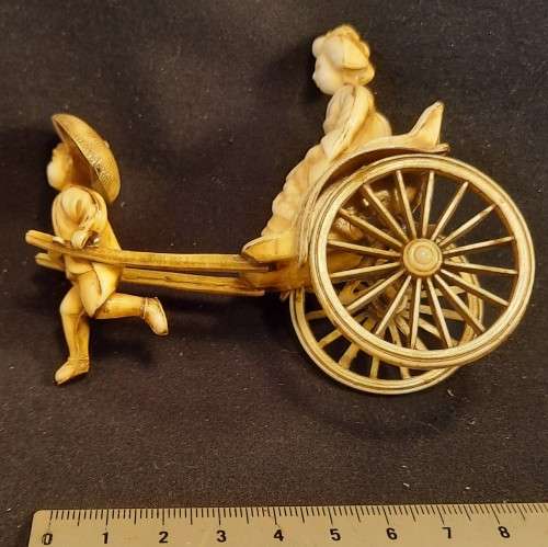 Trinket carved Japanese Rikshaw Hight 8 cm x 10cm