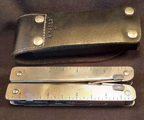 Victorinox Swiss Army knife Swiss Tool with Black Leather Pouch
