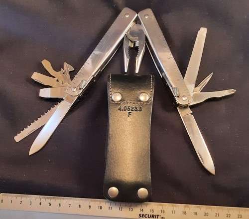 Victorinox Swiss Army knife Swiss Tool with Black Leather Pouch
