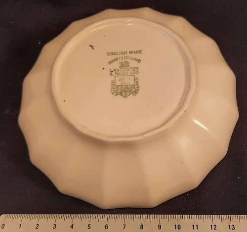 Small Bowl   Made in England Hight  Lancaster & Sandland +_3.5 Hight x 142 cm width