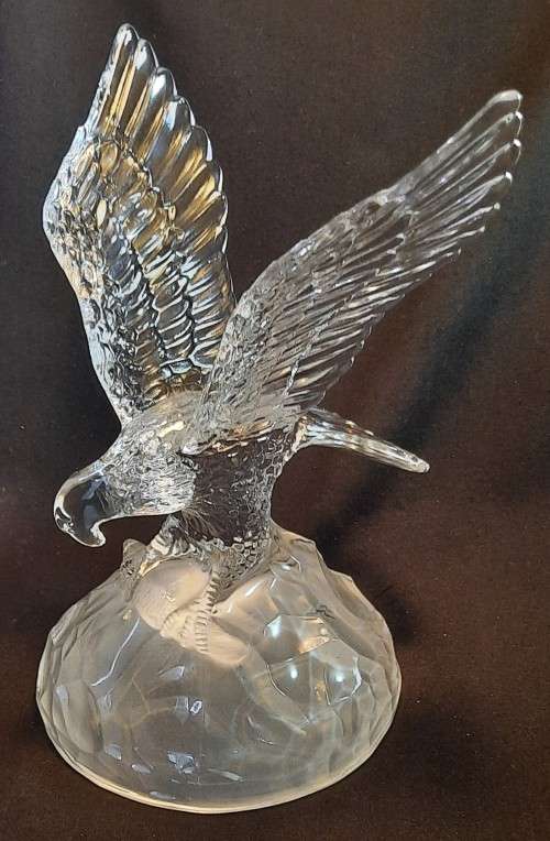 Crystal Bald Eagle D'Arques Crystal Glass France Frosted Stand 1993 Rare 20 cm tall 908 grams