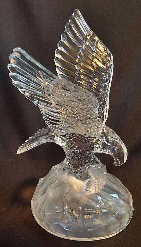 Crystal Bald Eagle D'Arques Crystal Glass France Frosted Stand 1993 Rare 20 cm tall 908 grams