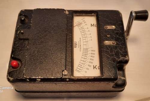 megger in Italy Misuratore d`isolamento G2/500V SAMAR  Milano 1950 ties 500 volt insulation tester