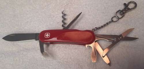 Wenger Evolution 14 Swiss Army knife in Red scales