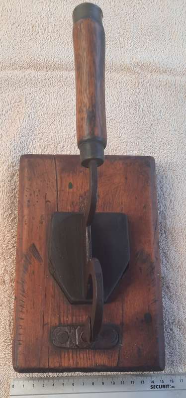 Vintage Antique  traditional tobacco  cutter