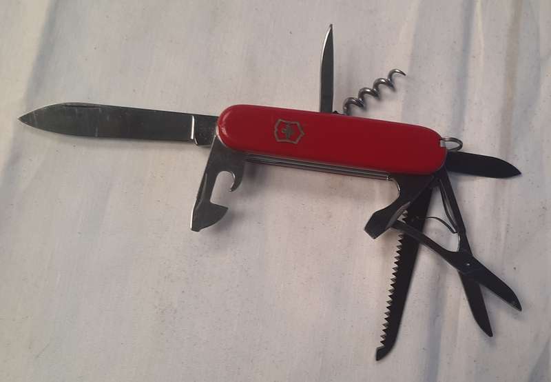Victorinox Swiss Army knife (Huntsman)Older model Red scales Grooved cork screw