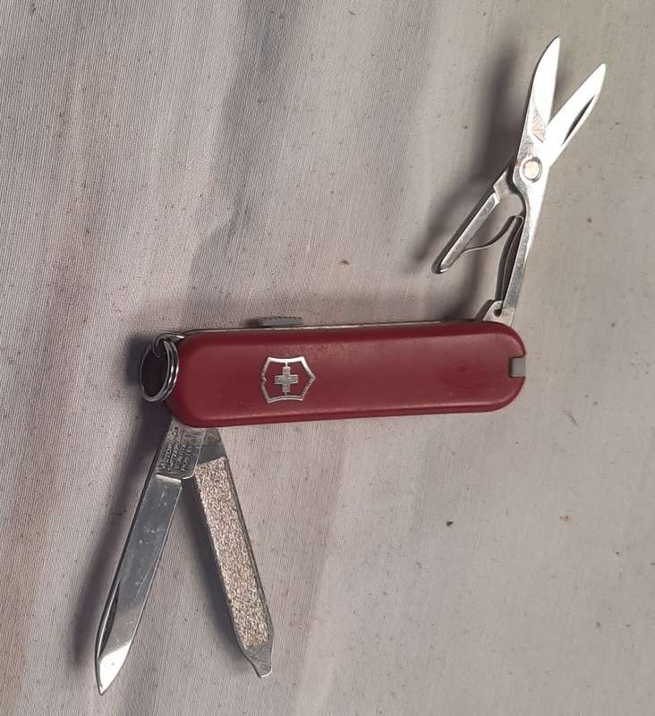 Swiss Army Knife .Victorinox- Signature Red  Scales  58 mm with pen
