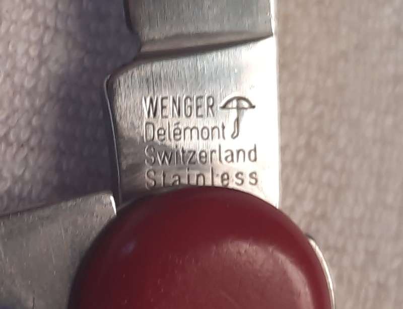 Swiss Army Knife Wenger - Commander Discontinue collectable no wenger logo on scale
