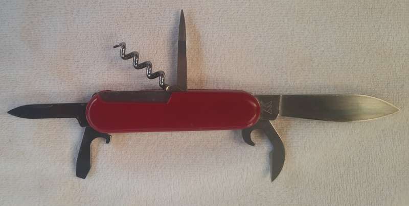 Swiss Army Knife Wenger - Commander Discontinued collectable Mini Buffet logo on scale