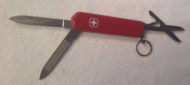 Swiss Army Knife  Wenger- Esquire Red Scales