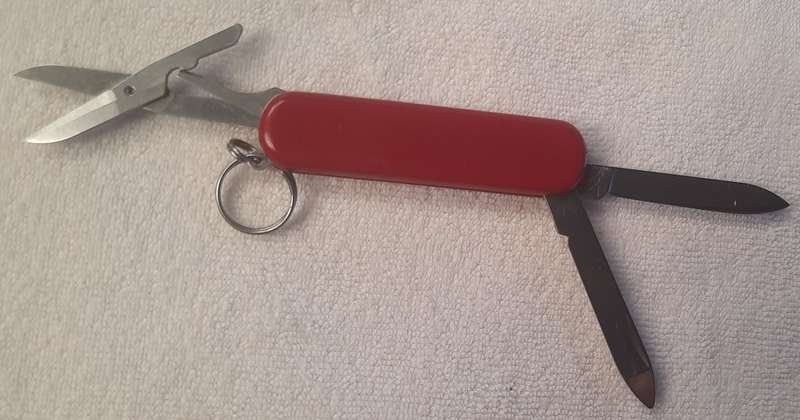 Swiss Army Knife  Wenger- Esquire Red Scales
