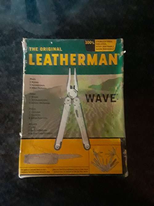 Leatherman Wave with original box and nylon sheath