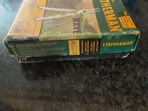 Leatherman Wave with original box and nylon sheath