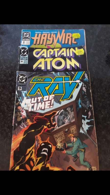 DC Comics x 3 (The Ray#9, Captain Atom#44 and Haywire#8)