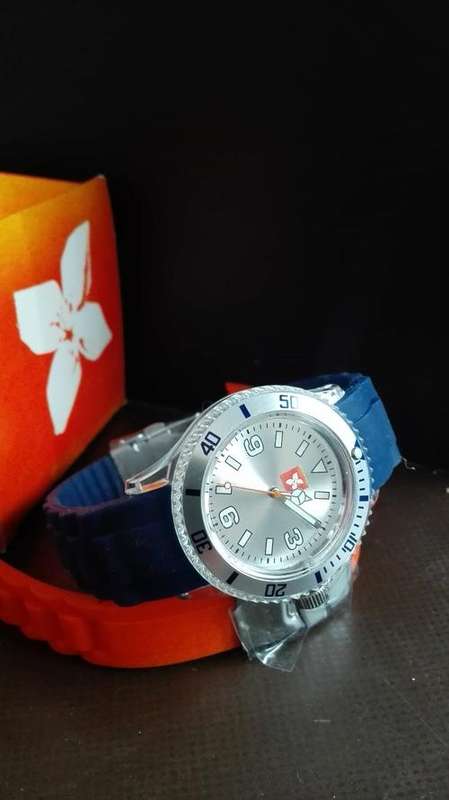 Designer Style Watch with Free Strap
